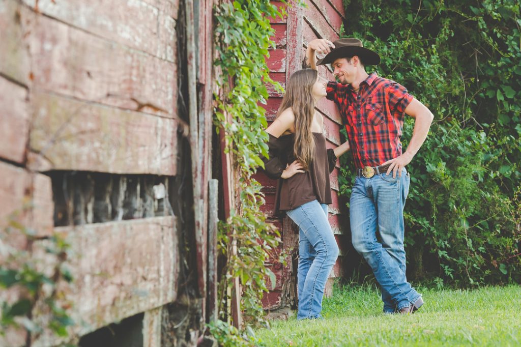 Engagement session couple at Windsor Castle Park