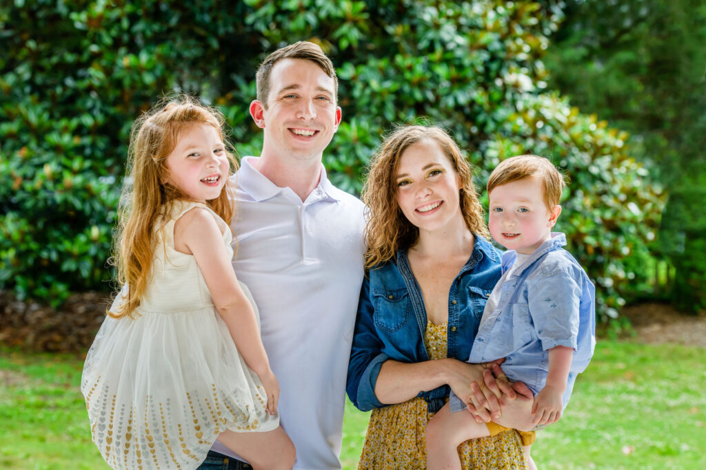 Small family portrait session at the Chesapeake Arboretum