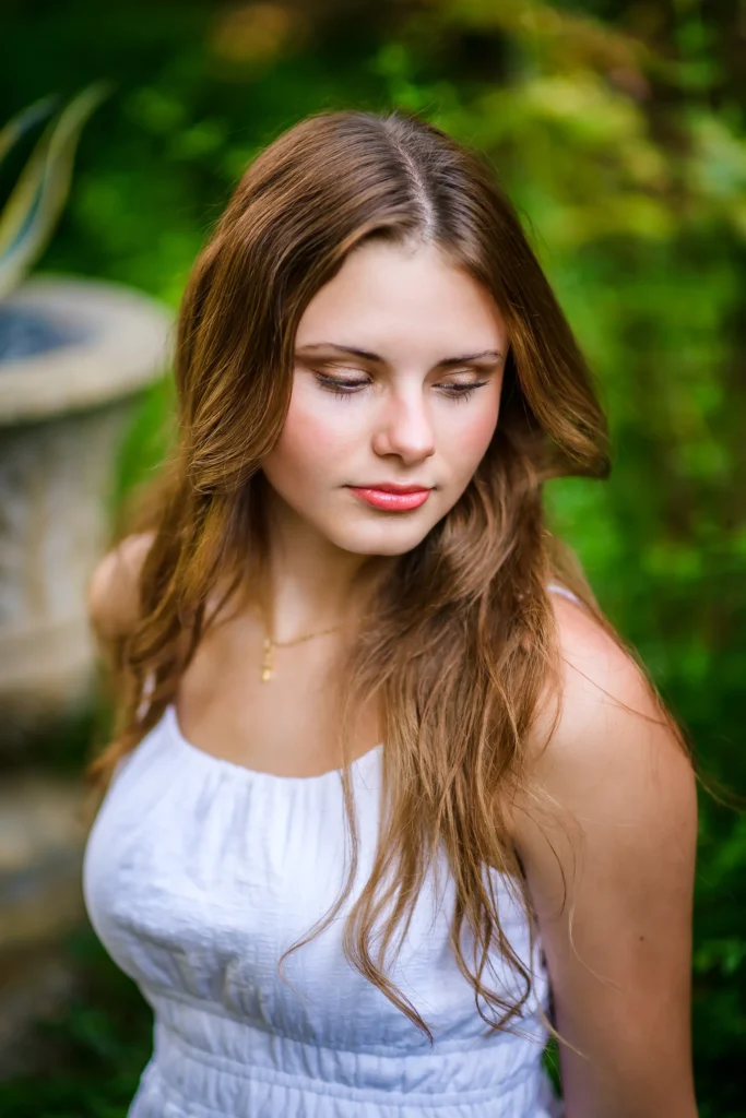 senior portraits norfolk botanical garden thoughtful pose
